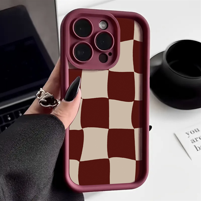 Wine & Beer Quito - ワインレッドの変形グリッド柄iPhoneケース (iPhone 17 Air、16、15、14、13、12、11 Pro Max、X、XS、XR、7、8