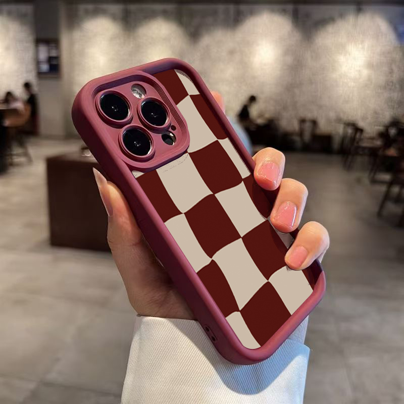ワインレッドの変形グリッド柄iPhoneケース (iPhon - Wine & Beer Quito のレビューと価格