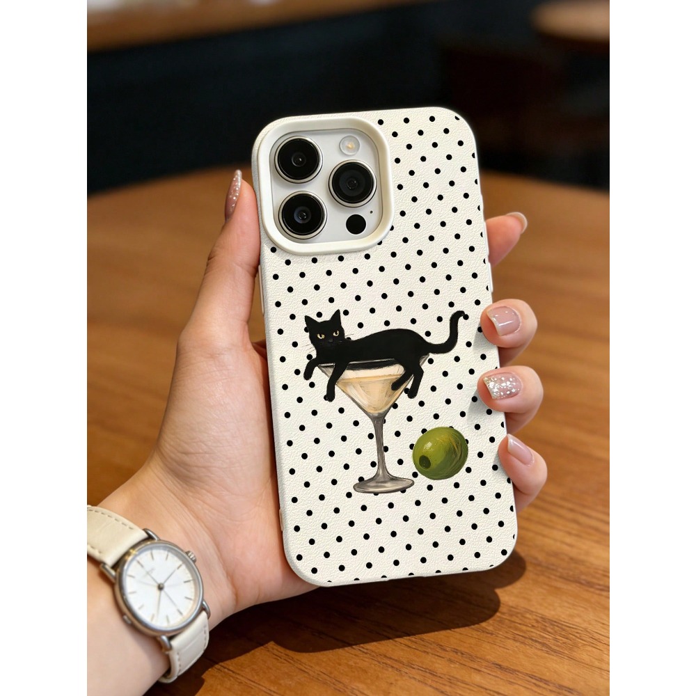 ワイングラスに入った芸術的な猫のイラスト入りスマホケース、i - Wine & Beer Quito のレビューと価格