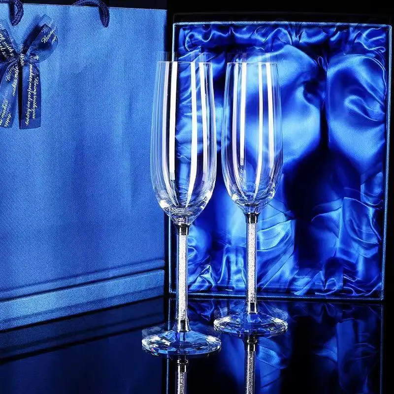 創造的な結婚式のワイングラス、ユニークなカップ、シャンパンフ - Champagne Flute Pair のレビューと価格